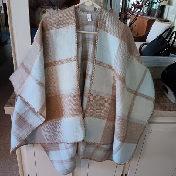 Cato one size wrap. - Picture 1 of 4